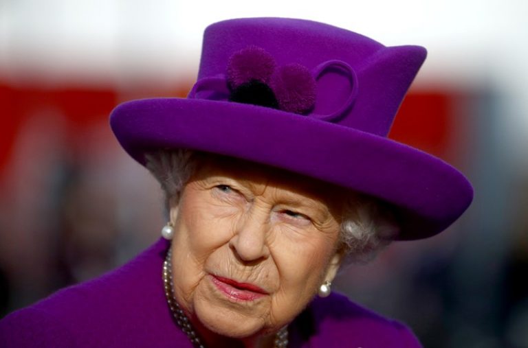 LYNXMPEFA51D0.jpg,La Reina británica Isabel II en una visita a la aldea de Royal British Legion Industries en Aylesford, Reino Unido. 6 de noviembre de 2019. REUTERS/Hannah McKay.; Crédito: HANNAH MCKAY, Reuters LYNXMPEFA51D0.jpg,La Reina británica Isabel II en una visita a la aldea de Royal British Legion Industries en Aylesford, Reino Unido. 6 de noviembre de 2019. REUTERS/Hannah McKay.; Crédito: HANNAH MCKAY, Reuters