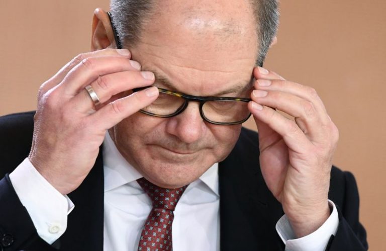 LYNXMPEG280LA.jpg,FOTO DE ARCHIVO: El ministro de Finanzas alemán Olaf Scholz asiste a la reunión semanal del gabinete en la Cancillería de Berlín, Alemania, el 4 de marzo de 2020.  REUTERS/Annegret Hilse; Crédito: ANNEGRET HILSE, Reuters