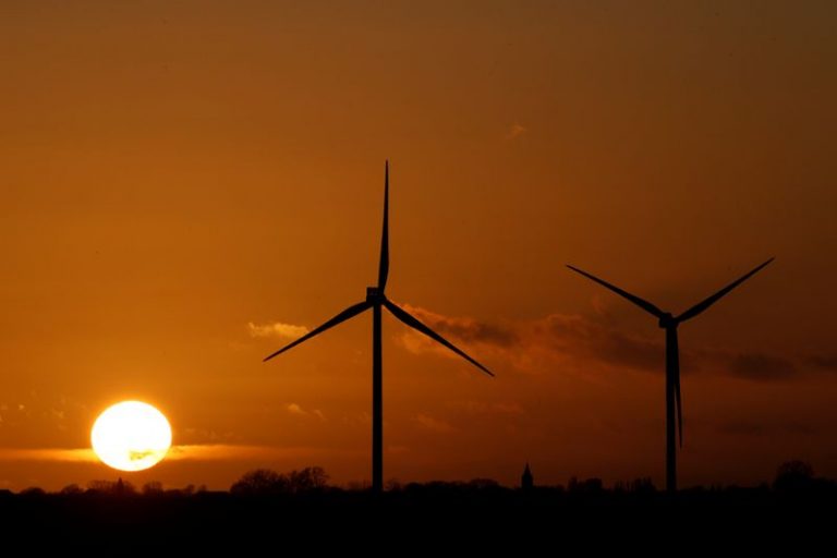 LYNXMPEG8F1PD.jpg,Foto de archivo de un campo de energía eólica en Flesquieres, cerca de Cambrai, Francia. 
Ma 3, 2020. REUTERS/Pascal Rossignol
; Crédito: PASCAL ROSSIGNOL, Reuters LYNXMPEG8F1PD.jpg,Foto de archivo de un campo de energía eólica en Flesquieres, cerca de Cambrai, Francia. 
Ma 3, 2020. REUTERS/Pascal Rossignol
; Crédito: PASCAL ROSSIGNOL, Reuters