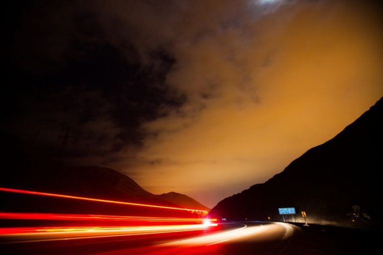 LYNXNPEG8O1GD.jpg,Una vista del cielo iluminado artificialmente por el resplandor de la ciudad de Antofagasta en el desierto de Atacama, Antofagasta, Chile. 24 de septiembre de 2020. Fotografía tomada con una larga exposición.. REUTERS/Glenn Arcos; Crédito: STRINGER, Reuters LYNXNPEG8O1GD.jpg,Una vista del cielo iluminado artificialmente por el resplandor de la ciudad de Antofagasta en el desierto de Atacama, Antofagasta, Chile. 24 de septiembre de 2020. Fotografía tomada con una larga exposición.. REUTERS/Glenn Arcos; Crédito: STRINGER, Reuters