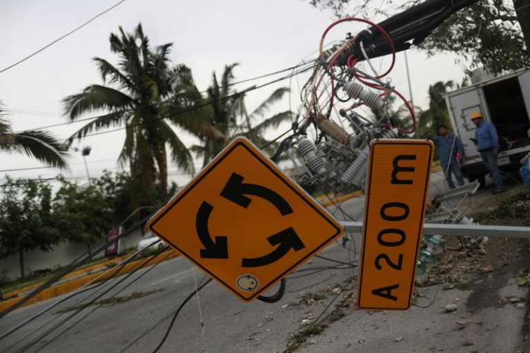 LYNXMPEG9713E.jpg,Imagen con los destrozos dejados por el huracán Delta a su paso por Cancún, México. 7 octubre 2020. REUTERS/Henry Romero; Crédito: Henry Romero, Reuters LYNXMPEG9713E.jpg,Imagen con los destrozos dejados por el huracán Delta a su paso por Cancún, México. 7 octubre 2020. REUTERS/Henry Romero; Crédito: Henry Romero, Reuters
