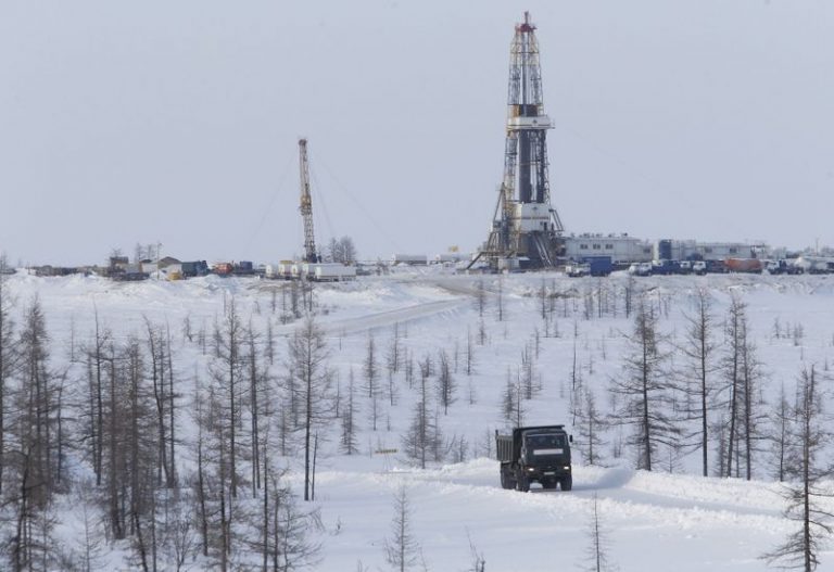 LYNXMPEG9D0ZJ.jpg,Foto de archivo del campo petrolero Suzunskoye de Rosneft al norte de la ciudad siberiana de Krasnoyarsk.
Mar 26, 2015.  REUTERS/Sergei Karpukhin
; Crédito: Sergei Karpukhin, Reuters LYNXMPEG9D0ZJ.jpg,Foto de archivo del campo petrolero Suzunskoye de Rosneft al norte de la ciudad siberiana de Krasnoyarsk.
Mar 26, 2015.  REUTERS/Sergei Karpukhin
; Crédito: Sergei Karpukhin, Reuters