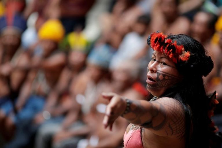 LYNXMPEG9M1AF.jpg,Imagen de archivo de Alessandra Korap de la tribu Munduruku del Amazonas hablando durante una conferencia de prensa para pedir a las autoridades protección para las tierras indígenas y derechos culturales, en Brasilia, Brasil. 21 de noviembre, 2019. REUTERS/Ueslei Marcelino/Archivo; Crédito: Ueslei Marcelino, Reuters LYNXMPEG9M1AF.jpg,Imagen de archivo de Alessandra Korap de la tribu Munduruku del Amazonas hablando durante una conferencia de prensa para pedir a las autoridades protección para las tierras indígenas y derechos culturales, en Brasilia, Brasil. 21 de noviembre, 2019. REUTERS/Ueslei Marcelino/Archivo; Crédito: Ueslei Marcelino, Reuters