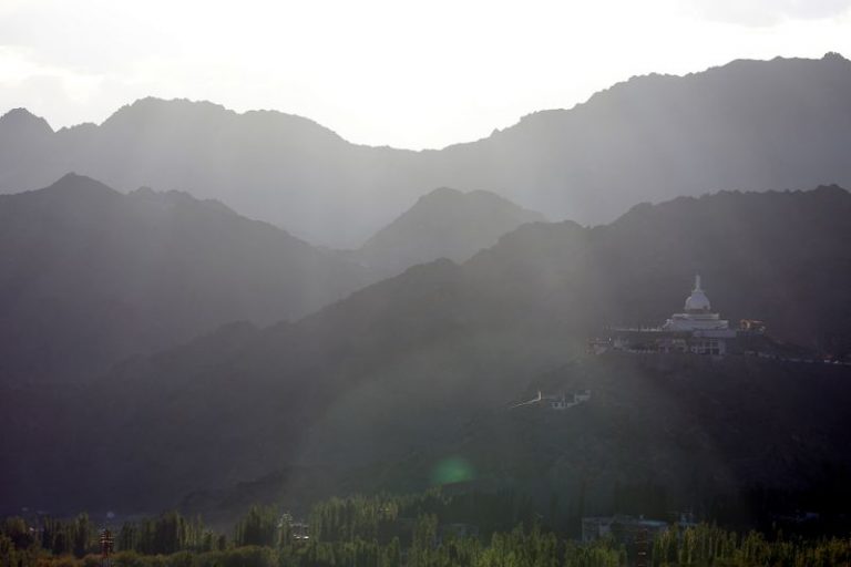 LYNXMPEG9T1AC.jpg,FOTO DE ARCHIVO. Imagen referencial de un santuario budista en medio de colinas del Himalaya, en Chanspa, distrito de Leh, Ladakh, India. 24 de septiembre de 2016. REUTERS/Cathal McNaughton; Crédito: CATHAL MCNAUGHTON, Reuters LYNXMPEG9T1AC.jpg,FOTO DE ARCHIVO. Imagen referencial de un santuario budista en medio de colinas del Himalaya, en Chanspa, distrito de Leh, Ladakh, India. 24 de septiembre de 2016. REUTERS/Cathal McNaughton; Crédito: CATHAL MCNAUGHTON, Reuters